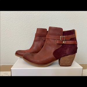 Korks Reynosa Red Ankle Bootie